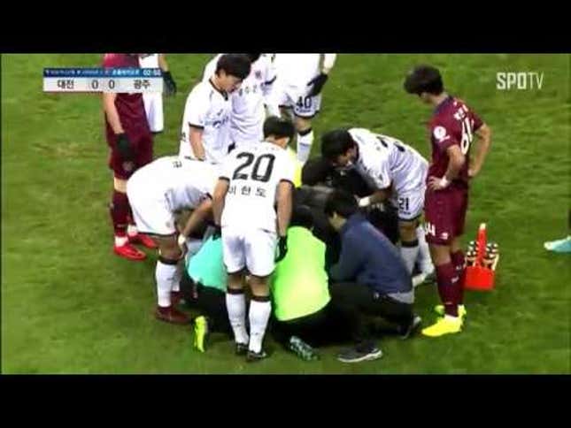 Korean Soccer Player Expected To Fully Recover After Breaking His Neck On The Field