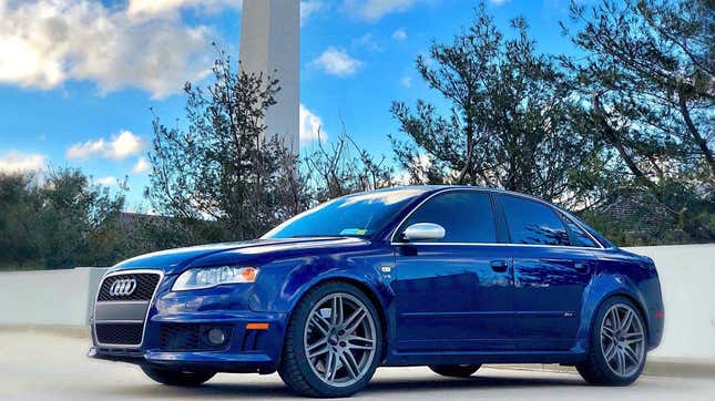 Image for article titled At $20,500, Is This Two-Owner 2007 Audi RS4 Too Much To Handle?