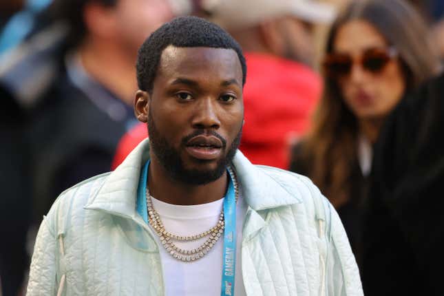 Image for article titled Meek Mill Sounds Off After Private Jet Is Searched In Miami: &#39;How Many Times We Gotta Be Searched Being Black, Man?&#39;