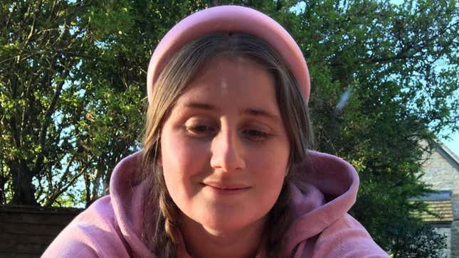 Image for article titled Boris Johnson's Daughter Fancies a Good Headband