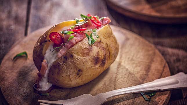 Image for article titled We made baked potatoes 9 different ways to find the one perfect method [Updated]