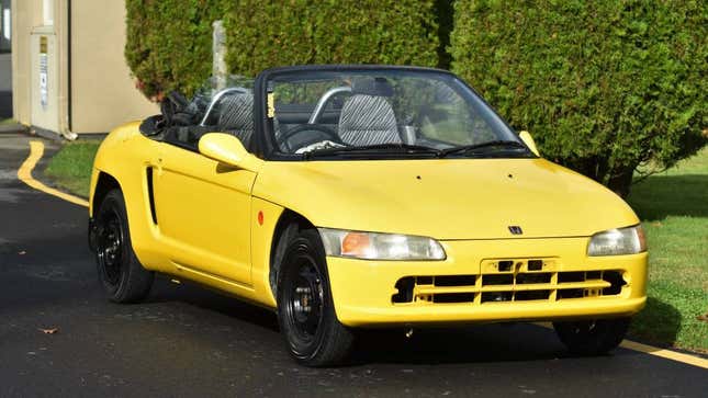 Image for article titled Honda Beat, FireAero Trike, Ford Taurus SHO: The Dopest Vehicles I Found For Sale Online