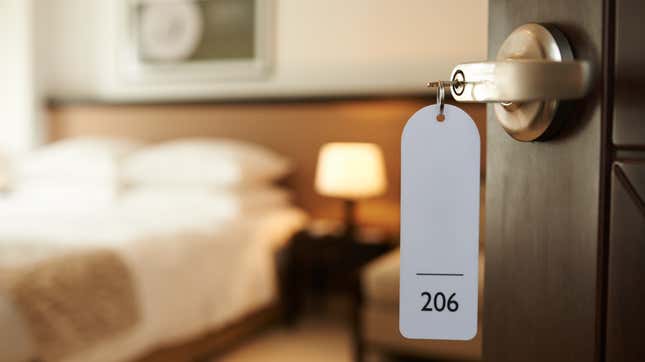 Image for article titled Book Hotel Rooms at Wholesale Prices Using This Extension