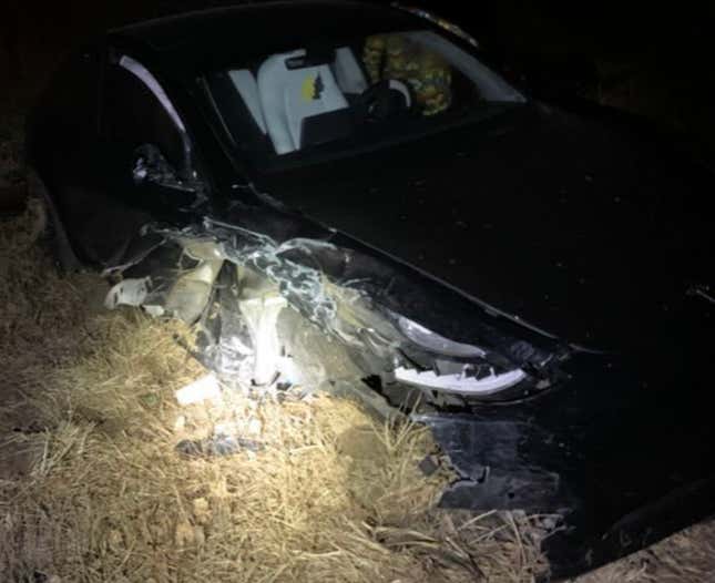 Image for article titled Tesla Driver On Autopilot With Suspended License Slams Into Michigan State Trooper