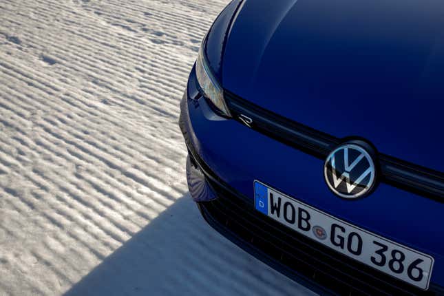 Image for article titled Here Are The Rest Of The Photos Of The 2022 Volkswagen Golf R In A Slideshow