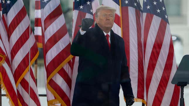 Facebook and Instagram (and Shopify) block Donald Trump indefinitely, Twitter keeps him on probation