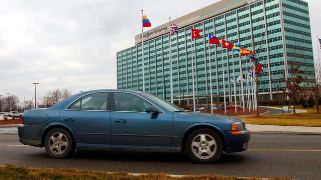 Image for article titled Nissan Tried To Dunk On 'Boring' Cars But It Failed