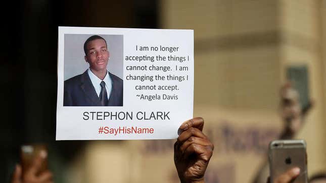 Image for article titled #StephonClark: Bill Policing When Cops Can Use Lethal Force Advances in California