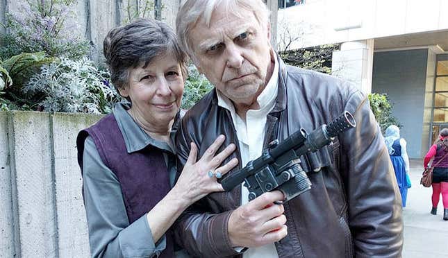 Image for article titled Force Awakens Han &amp; Leia Cosplay Is The Best