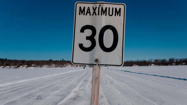 Image for article titled Minnesotans Built An Ice Road To Bring In Tourism During The COVID-19 Pandemic