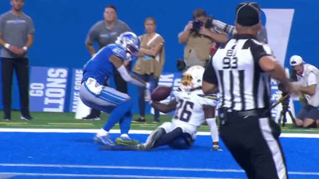 Casey Hayward Thrown To Ground By Kenny Golladay, Makes Interception Anyway
