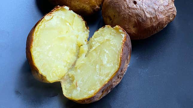 Image for article titled We made baked potatoes 9 different ways to find the one perfect method [Updated]