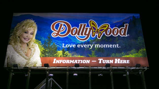 Image for article titled Dollywood Wants You to Know It Also Doesn&#39;t Like This Racist Guy From the Neighborhood