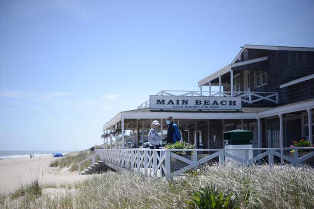 Image for article titled Wealthy Hamptons Residents Are Hiring Security Guards After Protests