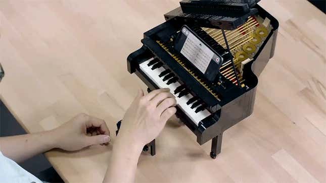 Lego playable 2024 grand piano