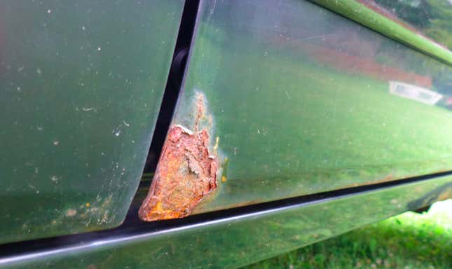 Image for article titled This Seemingly Beautiful Jeep Cherokee Is A Nightmare Example Of Why Mandatory Safety Inspections Make Sense