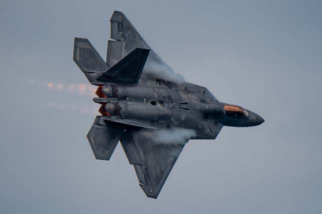 F-22 Raptor over the Chicago Air and Water Show, August 2019. 