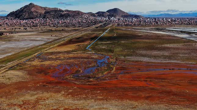 Image for article titled This Isn’t a Piece of Art. It’s an Aerial View of a Trash-Filled Landscape