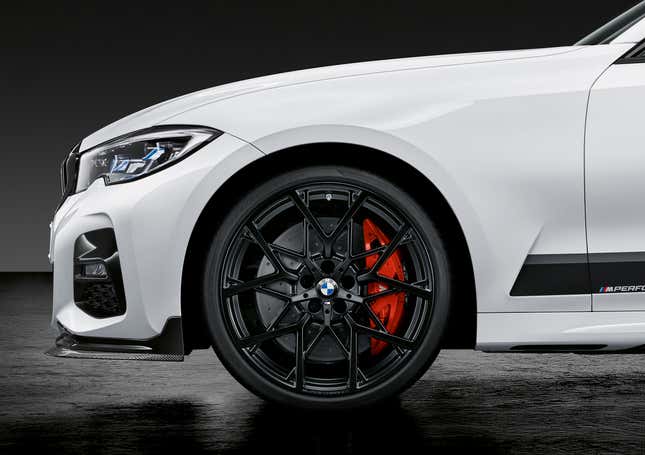 Image for article titled Here's What the 2020 BMW 3 Series Wagon Looks Like With Every M Accessory