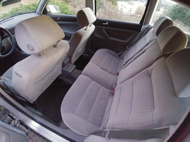 Image for article titled At $1,200, Could This 2001 VW Passat 1.8T Get You To Roll Up Your Sleeves?