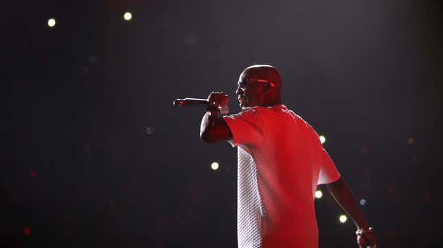 DMX performs on stage during the Live Nation presents Bad Boy Family Reunion Tour on September 1, 2016.