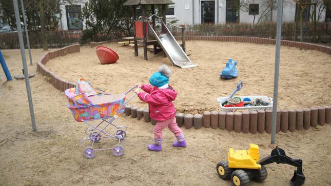 Image for article titled Paid Parental Leave Isn't Nearly Enough In a System Designed for Failure