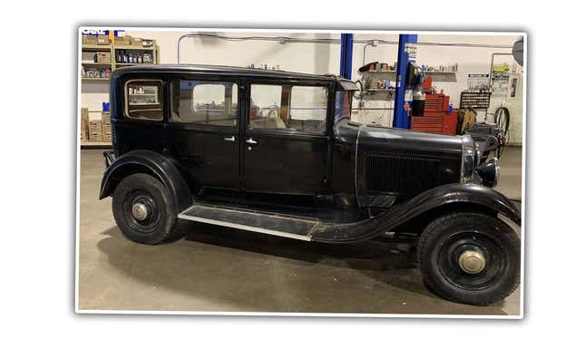 Image for article titled My Short Commute Dramatically Increased And My Old Car Isn't Going To Cut It! What Car Should I Buy?