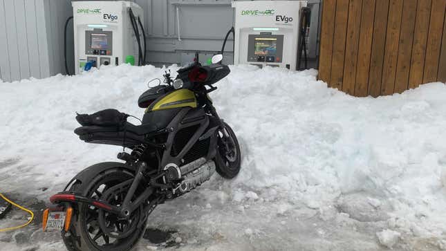 Image for article titled Here&#39;s All Of The Gear I Needed To Ride A Harley-Davidson LiveWire 650 Miles In February