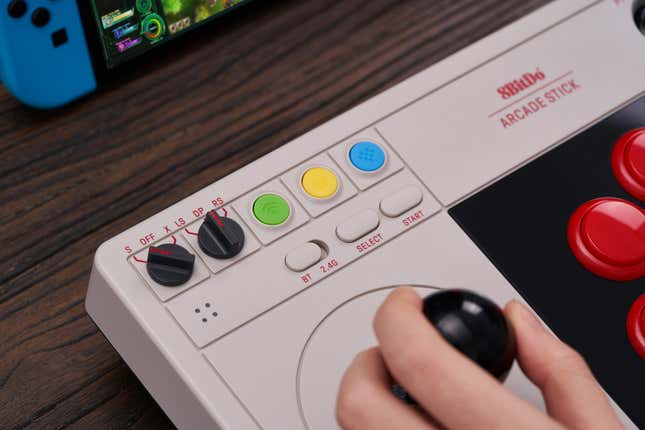 Image for article titled 8BitDo's New Arcade Stick Is Quite Charming