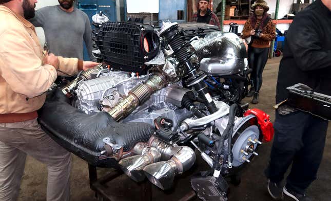 Image for article titled I Helped Reassemble A Stripped-Down 2020 Chevy Corvette C8. What I Saw Was Beautiful