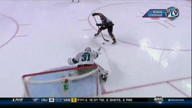 William Karlsson's Shorthanded, Between-The-Legs Goal Is One Of The Year's Best<em></em>