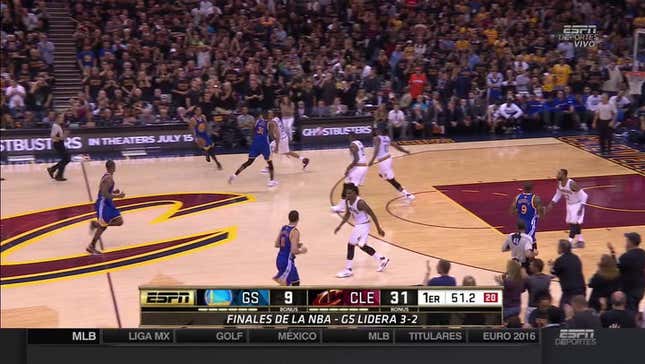 This LeBron James Pass Will Make Your Knees Buckle