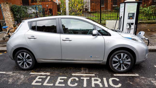 Image for article titled Own An Old EV? We Want To Know How The Battery Is Doing