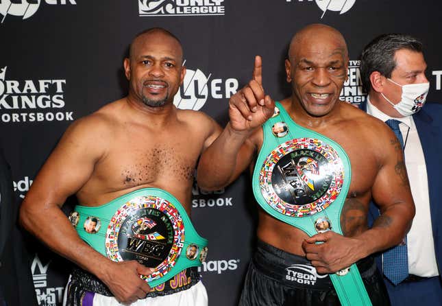 Image for article titled They Came, They Saw, They Grandpa&#39;d. Tyson-Jones Bout Ends In Highly Questionable Draw