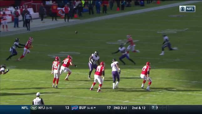 I Can't Stop Watching These Crazy Pat Mahomes Passes<em></em>