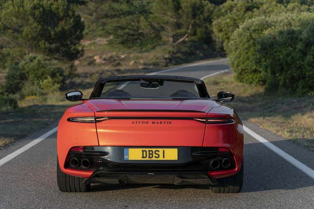 Image for article titled The Aston Martin DBS Superleggera Volante Is a 200 MPH Convertible With Two Distinct Personalities