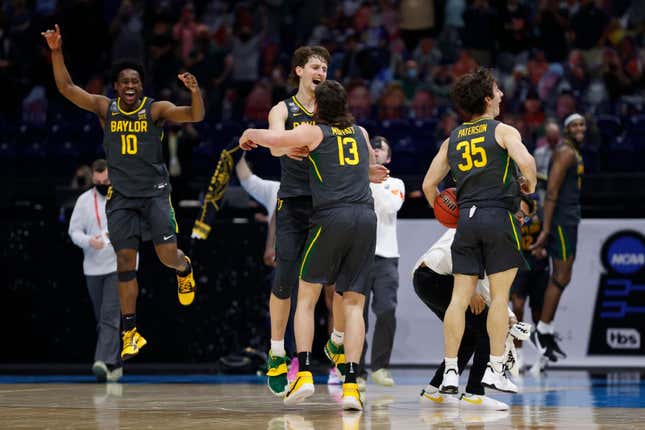 NCAA hoops should follow NFL’s lead on relaxing uniform number rules