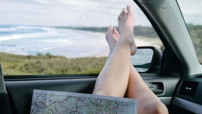 Image for article titled Trying to Get Out of Town? Here&#39;s How to Prepare Your Car For a Road Trip