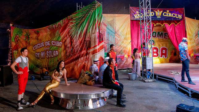 Image for article titled 2 Salsa Dancers Have Disappeared From a Circus Stranded Seaside in England