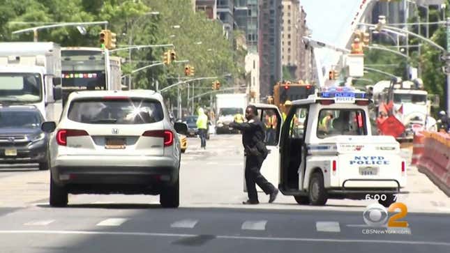 Image for article titled NYC Changes Major Avenue To One-Way With Little Warning, Immediately Starts Ticketing Drivers