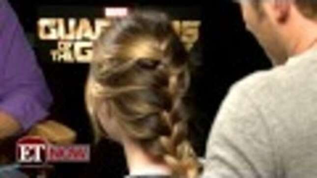 Adorable Chris Pratt Expertly Braids Intern's Hair During Interview