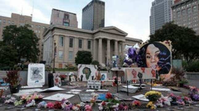 Image for article titled The Kentucky AG Will Release the Recording of the Grand Jury Proceedings for Breonna Taylor's Case