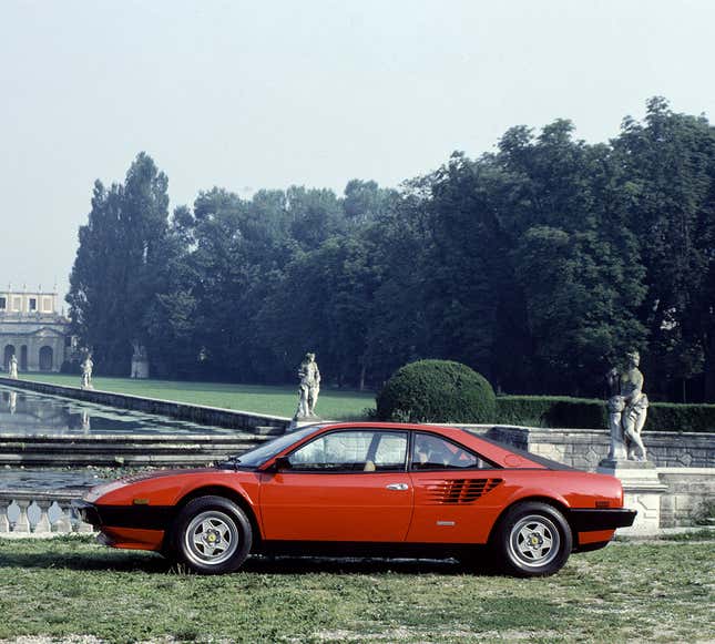 Image for article titled The Ferrari Mondial Quattrovalvole Is Over There