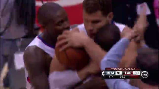 Chris Paul Does It All Himself