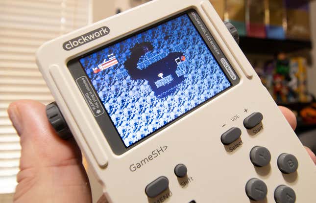 DIY Retro Gaming Handheld Is As Fun To Build As It Is To Play