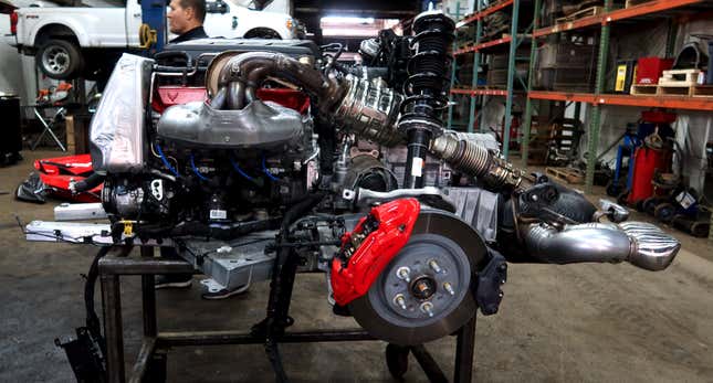 Image for article titled I Helped Reassemble A Stripped-Down 2020 Chevy Corvette C8. What I Saw Was Beautiful