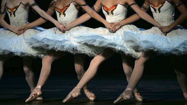 Image for article titled Tiny Pretty Things and the Timeless Allure of Ballet Dramas