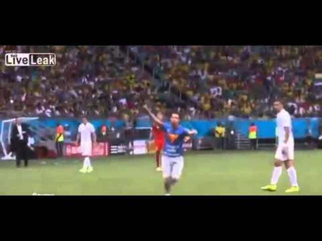USA-Belgium Pitch Invader Jumped Out Of Wheelchair