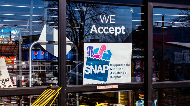 Image for article titled In California, you can use SNAP benefits for restaurant food
