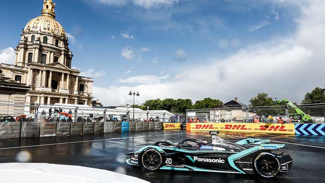 Image for article titled Politician Is Mad About the &#39;Thundering Engines&#39; of the Formula E Race in Paris